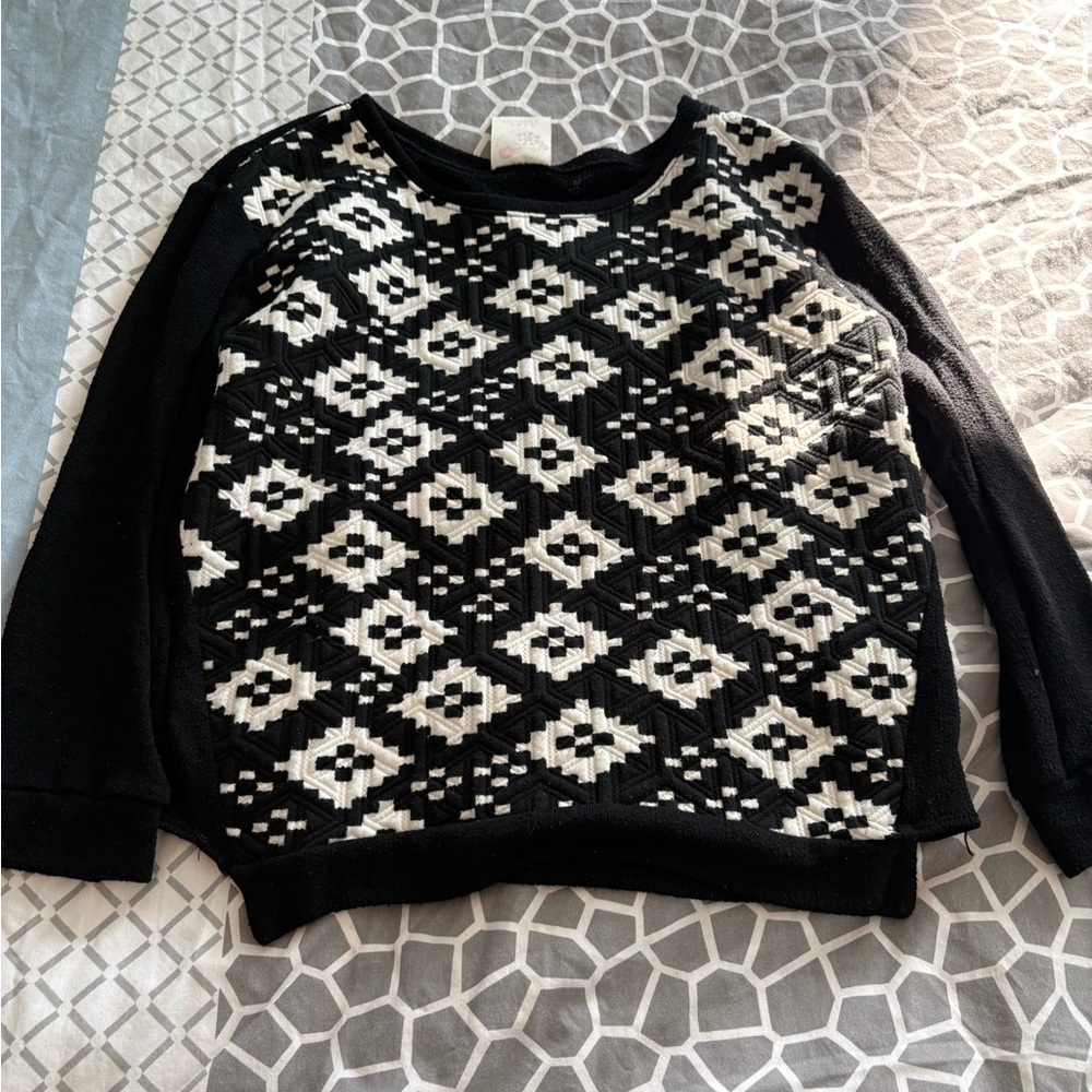 Black and White Geometric Pattern Sweater